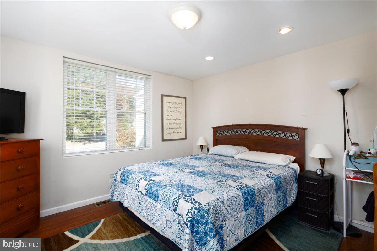 ROCK HALL - Residential