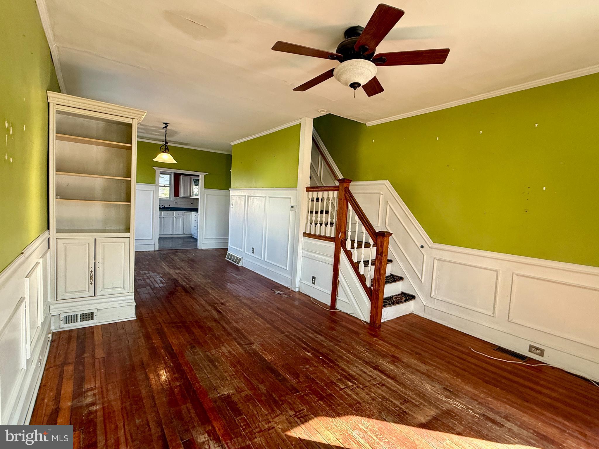 44 E COLLINGS AVENUE