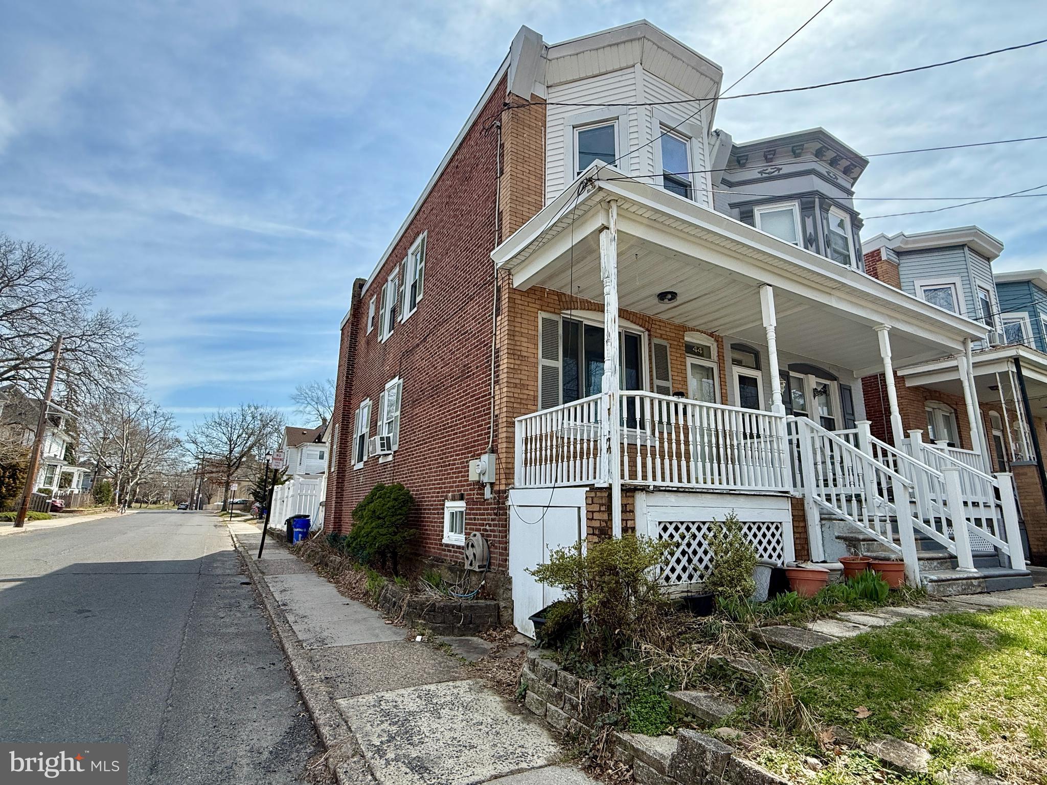 44 E COLLINGS AVENUE