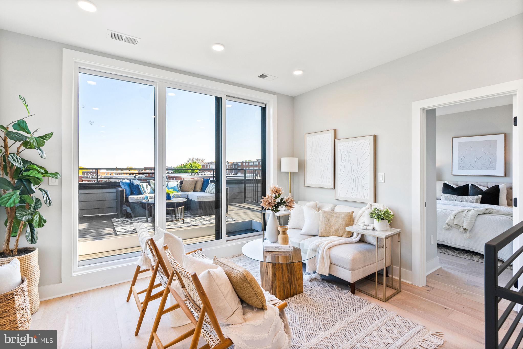 2019 M STREET NE PH09