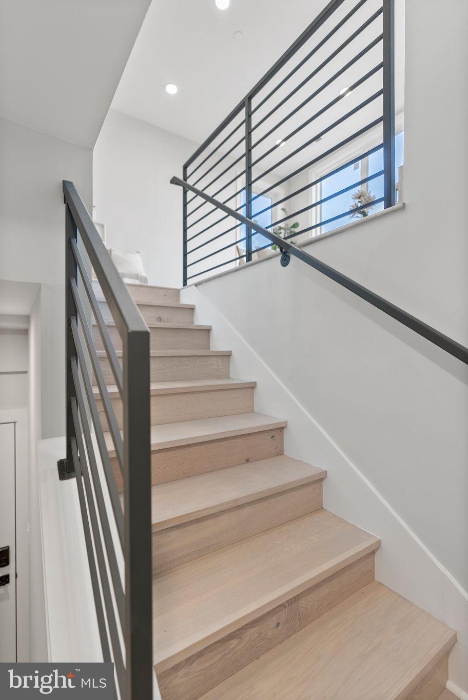 2019 M STREET NE PH09