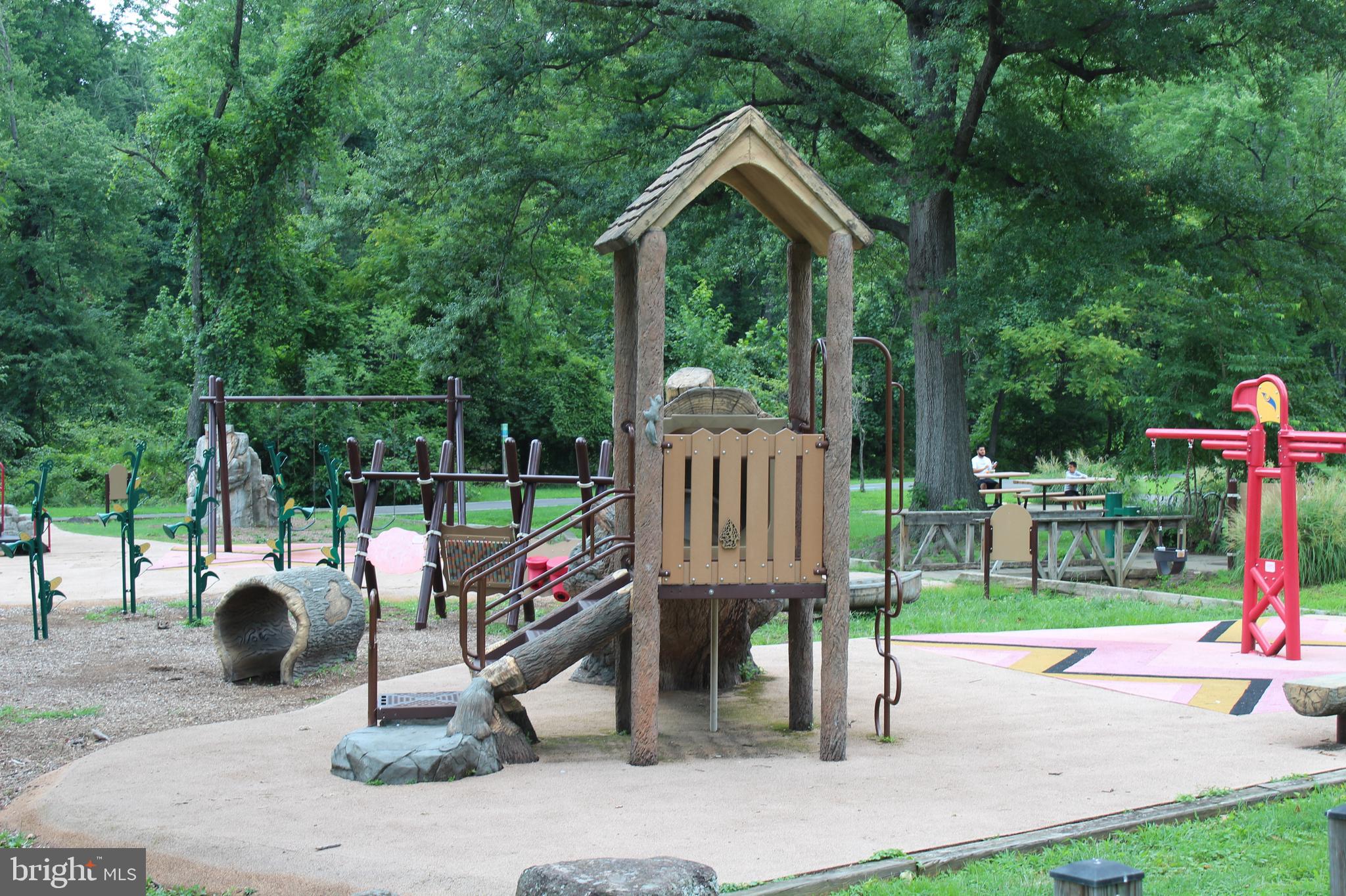 BERWYN HEIGHTS - Residential