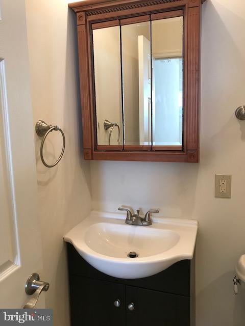 2908 RIDGE AVENUE 3RD FLOOR