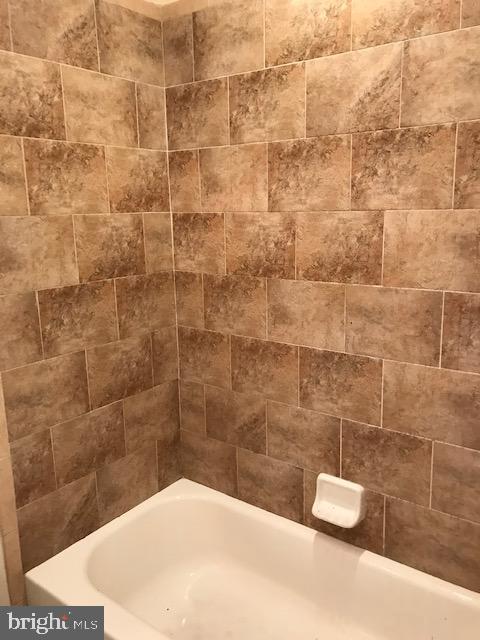2908 RIDGE AVENUE 3RD FLOOR