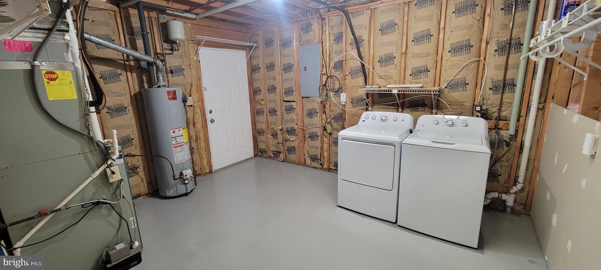 HOLLEYBROOKE/COBBLESTONE - Residential Lease