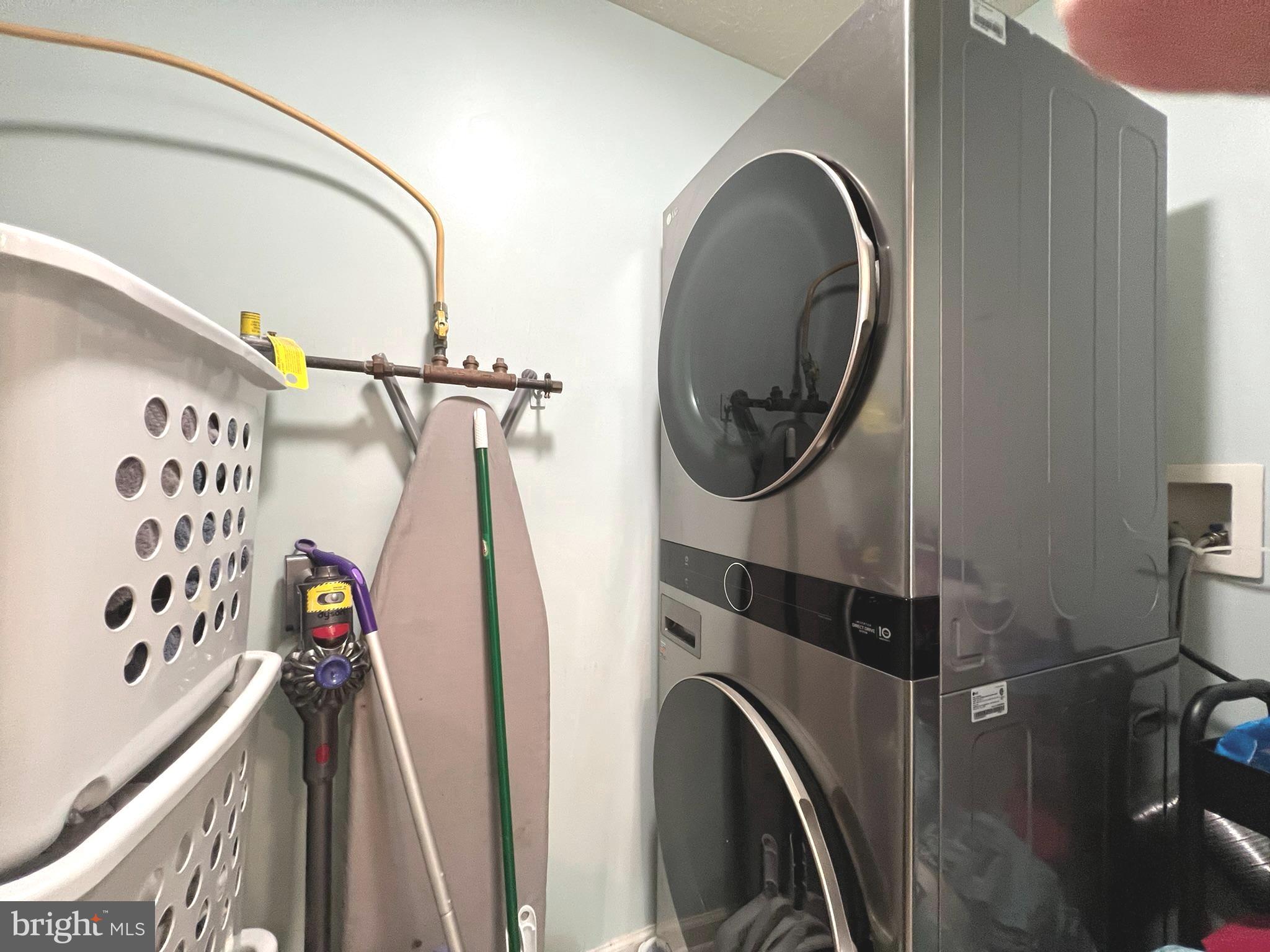 PINEY ORCHARD - Residential Lease