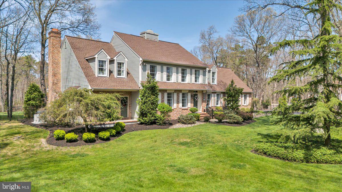 10 FOX HILL DRIVE
