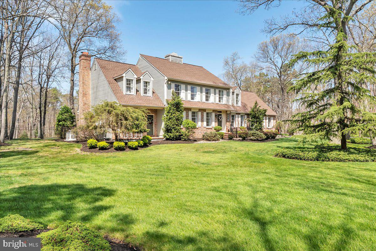 10 FOX HILL DRIVE