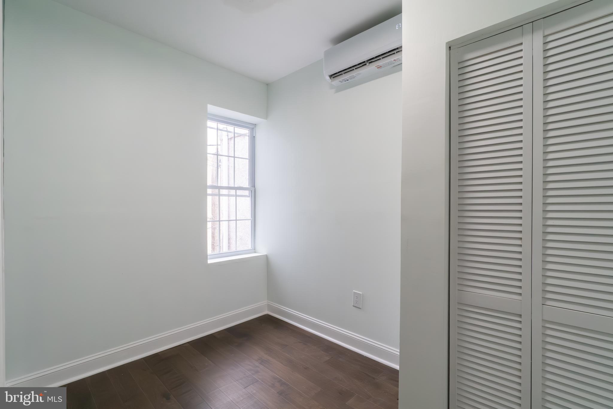 STRAWBERRY MANSION - Residential