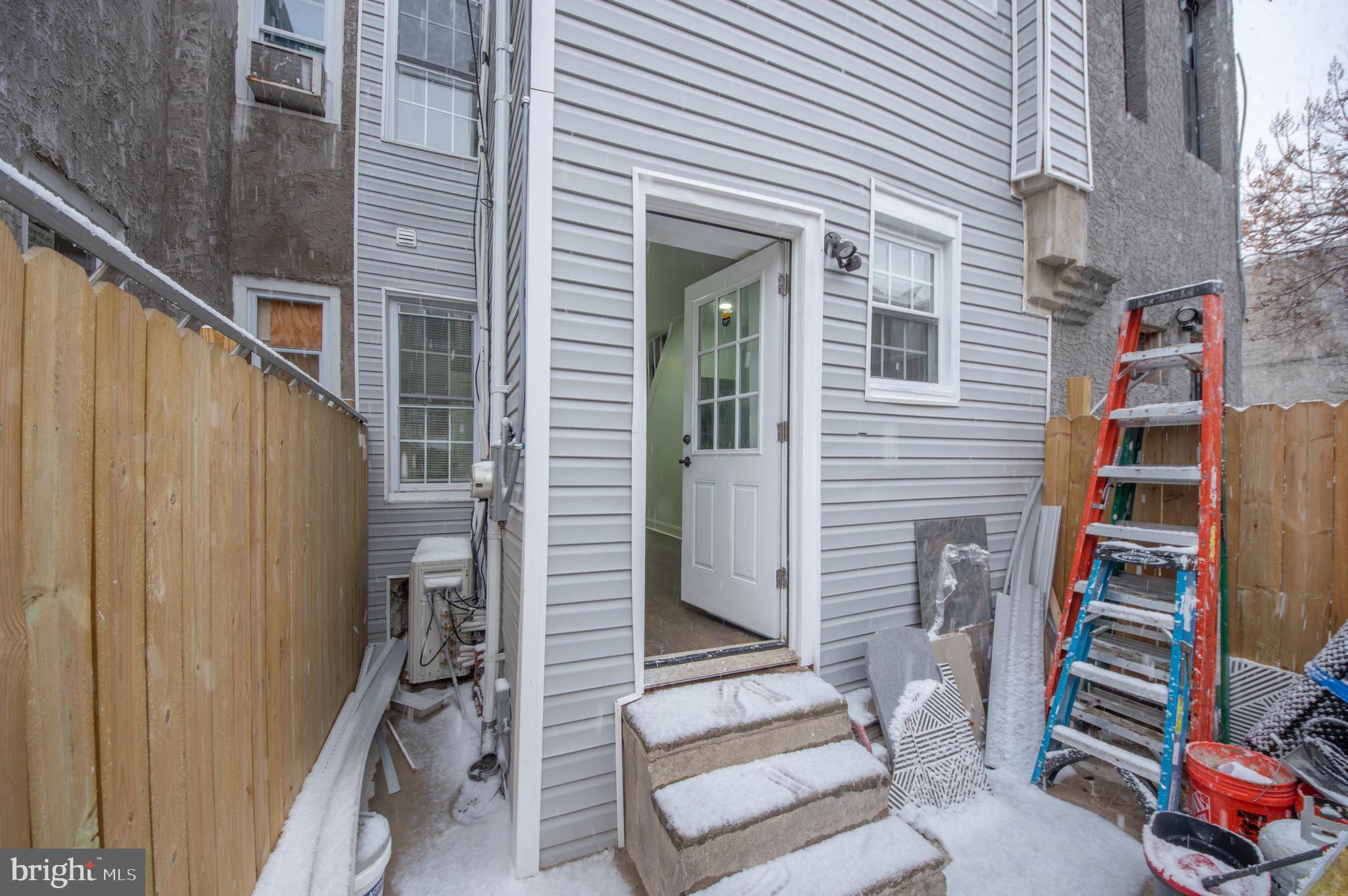 STRAWBERRY MANSION - Residential