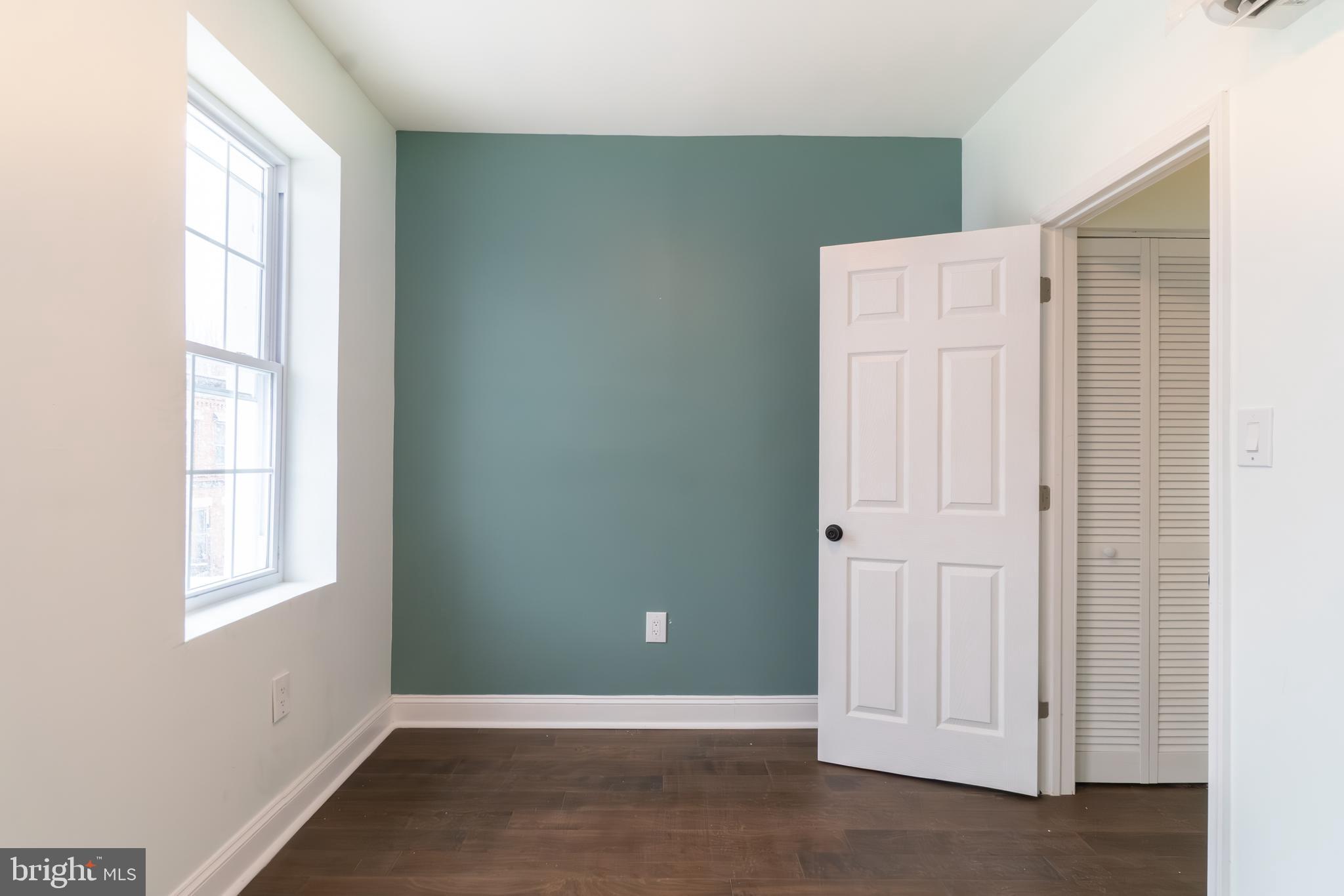 STRAWBERRY MANSION - Residential