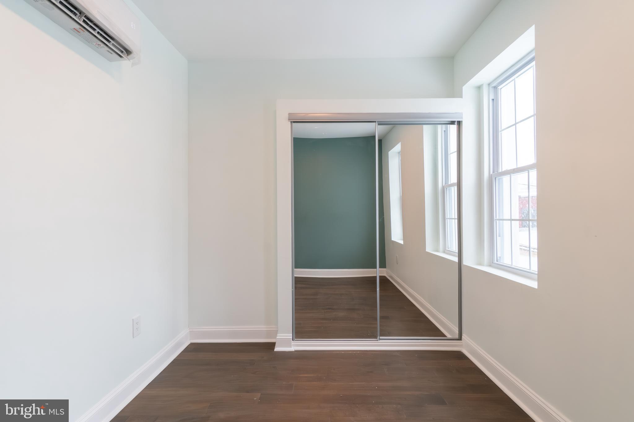 STRAWBERRY MANSION - Residential