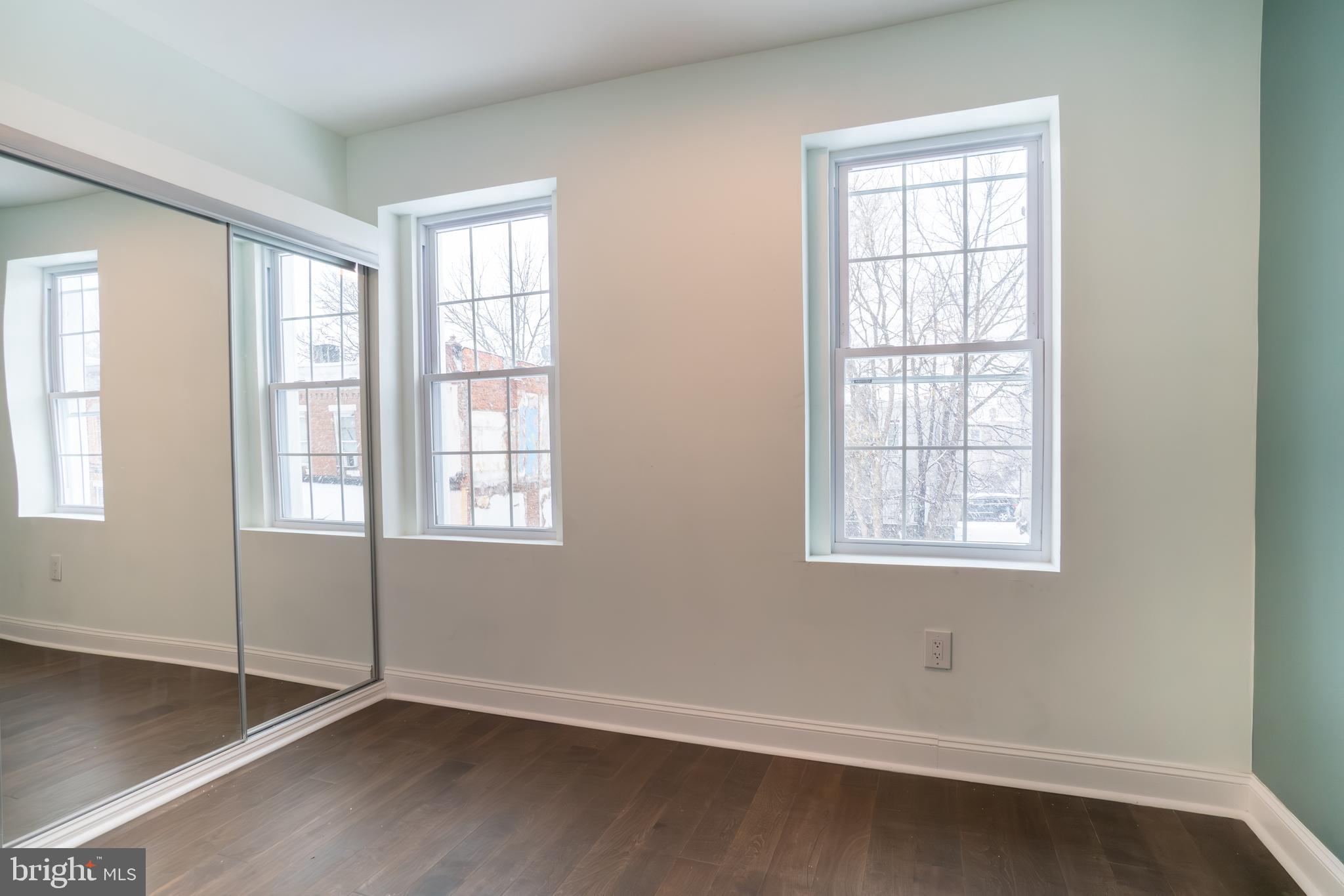 STRAWBERRY MANSION - Residential