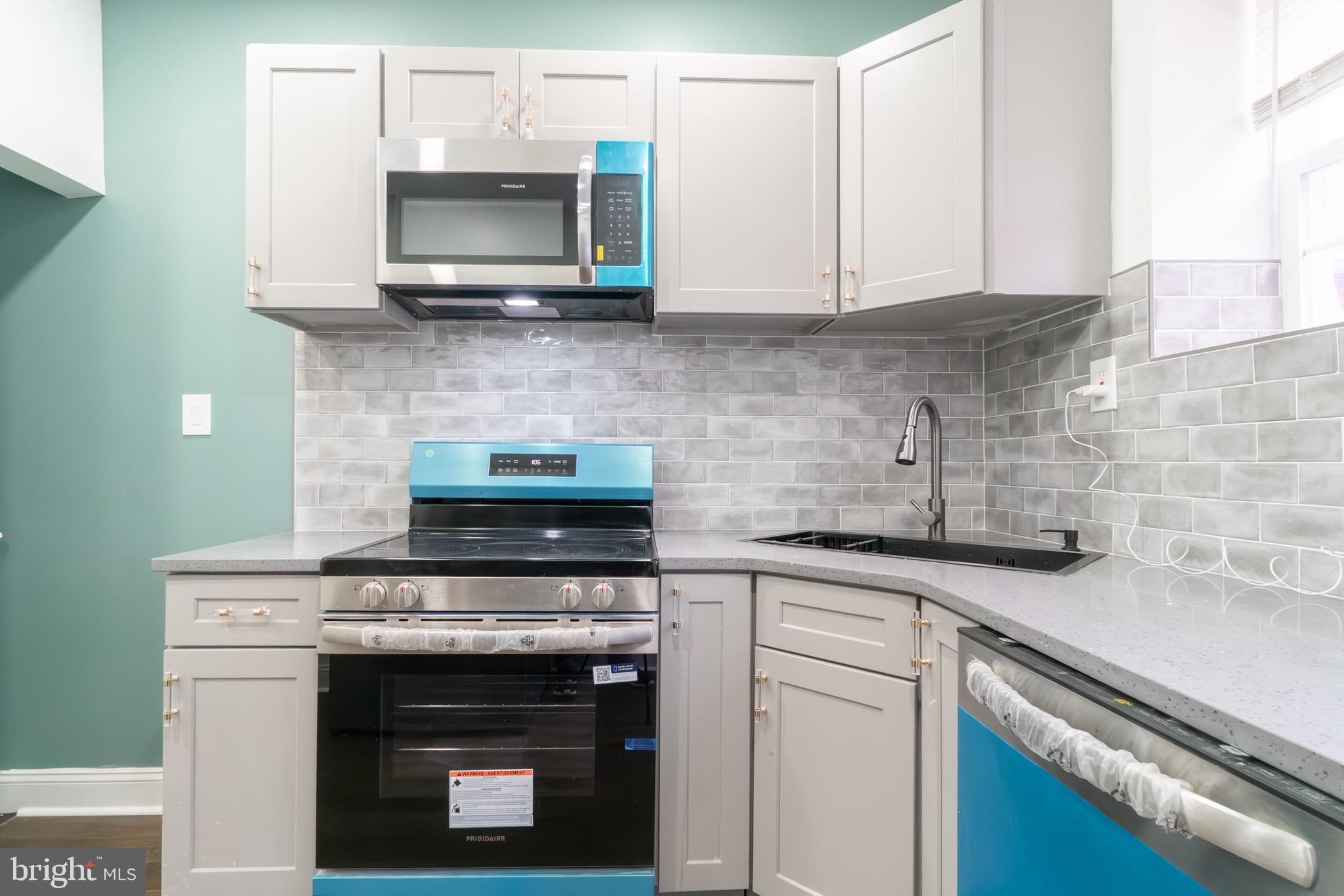 STRAWBERRY MANSION - Residential