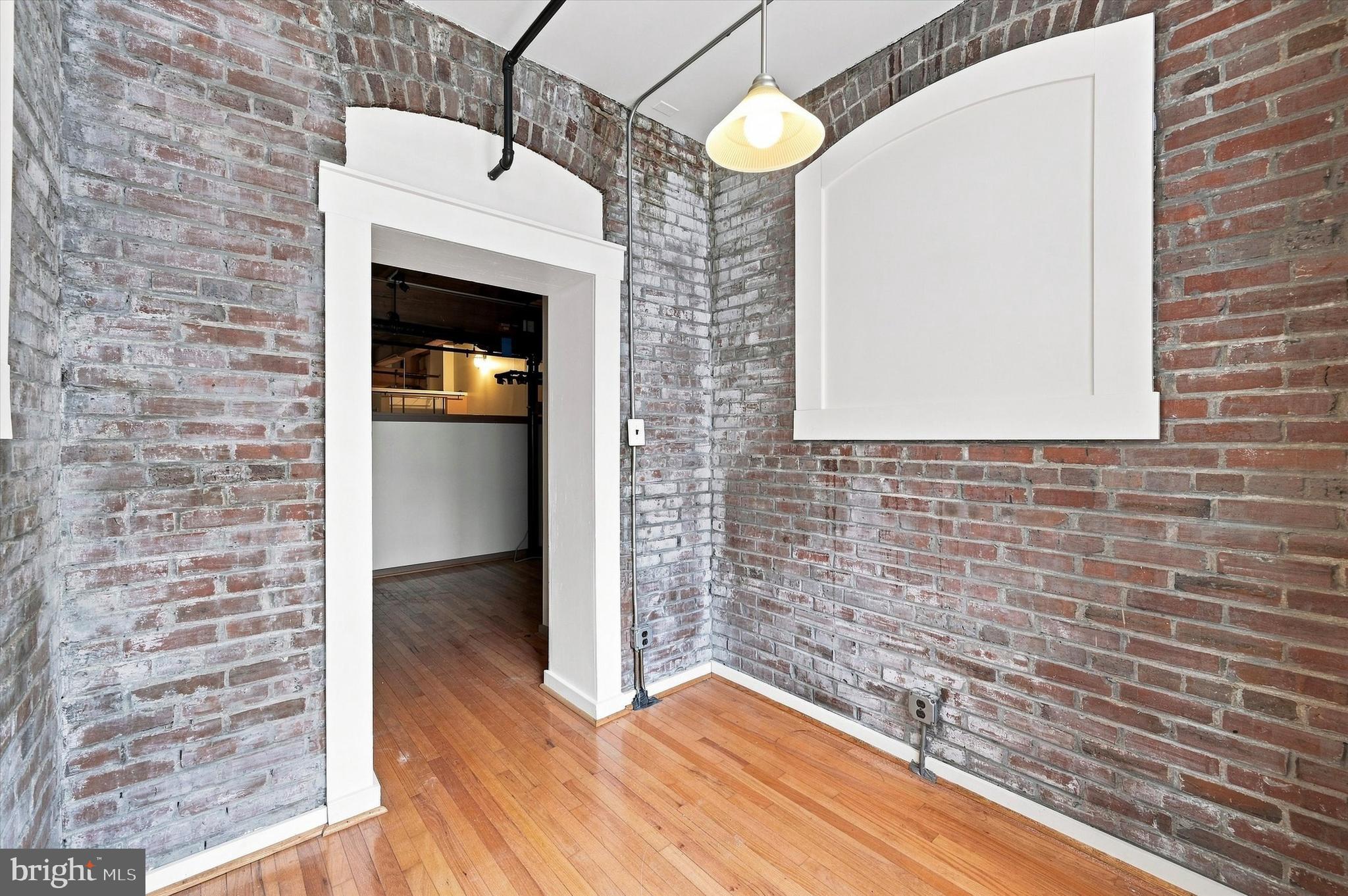 1010 RACE STREET 2E