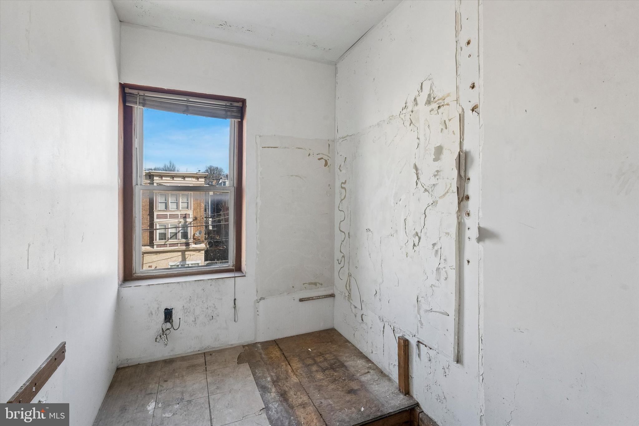 PARKSIDE - Commercial Sale