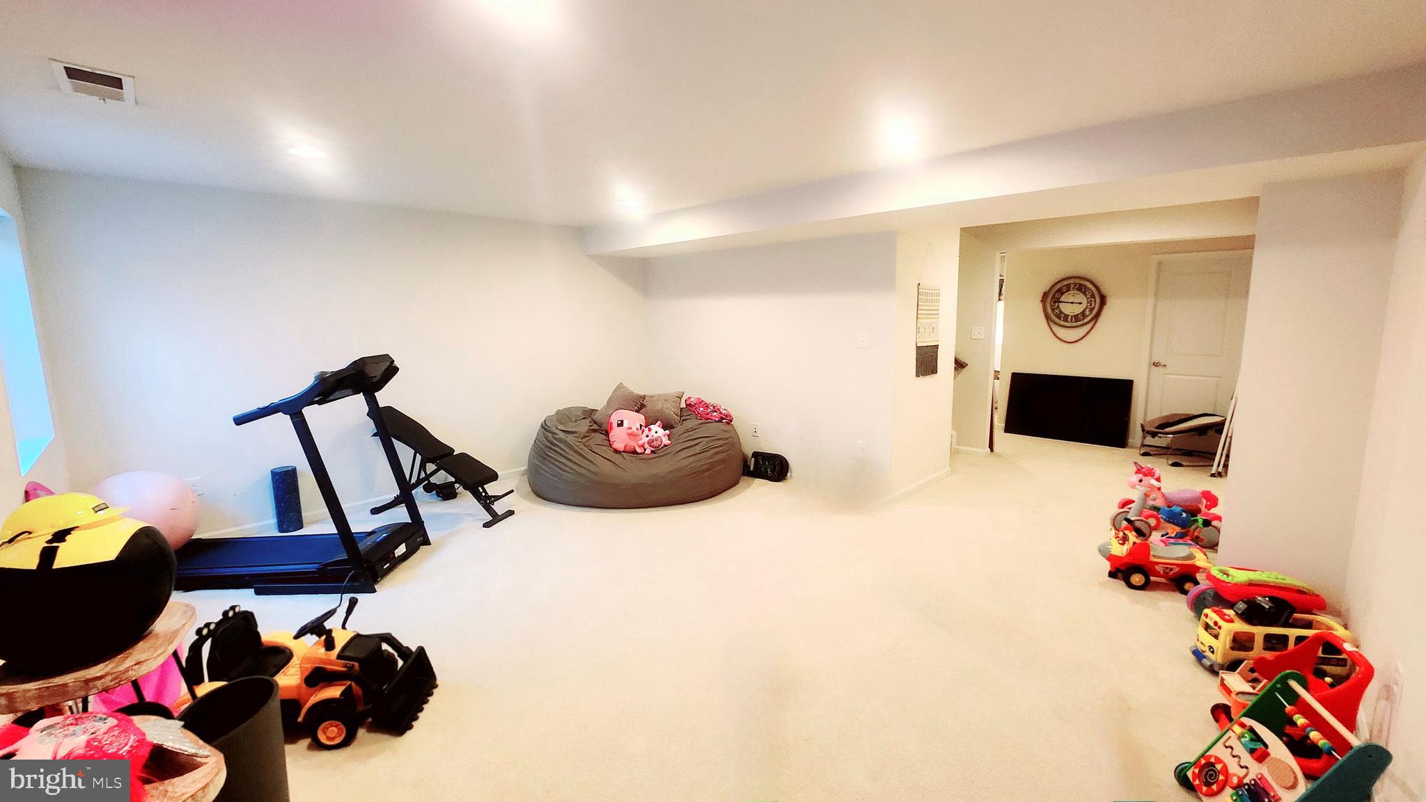 POTOMAC STATION - Residential