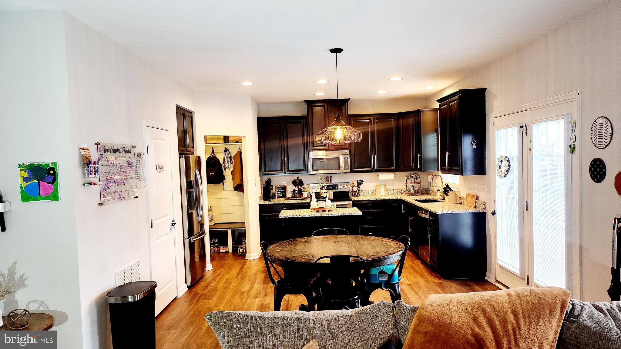 POTOMAC STATION - Residential