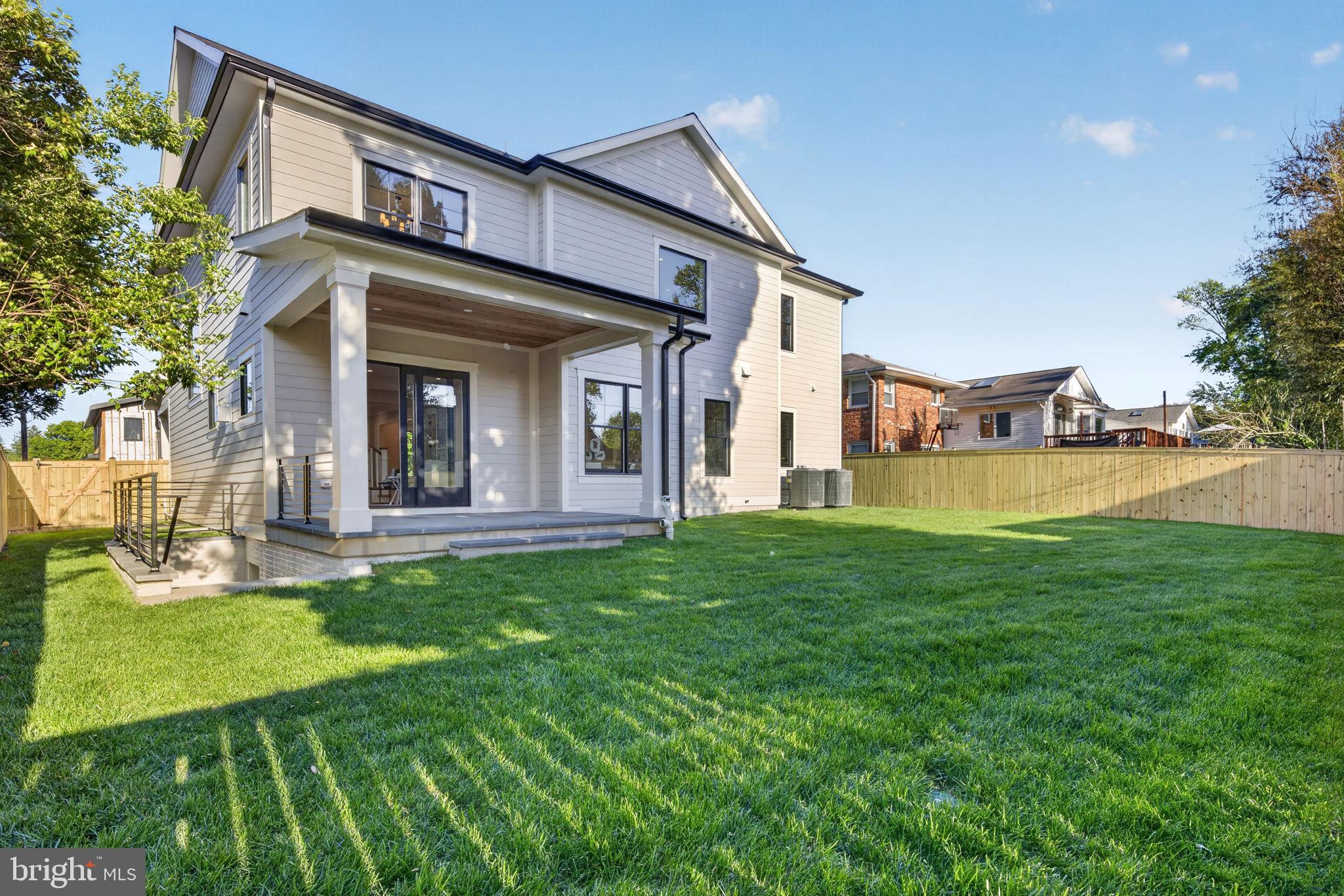 BRADMOOR - Residential