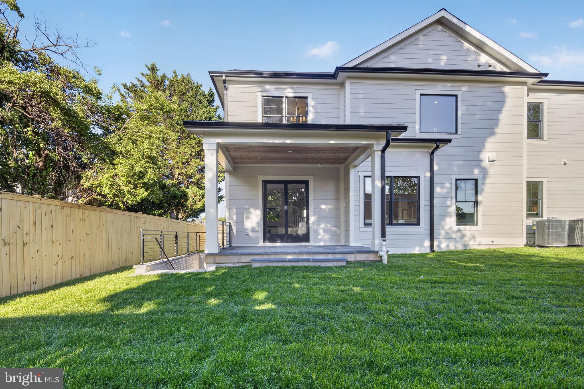 BRADMOOR - Residential