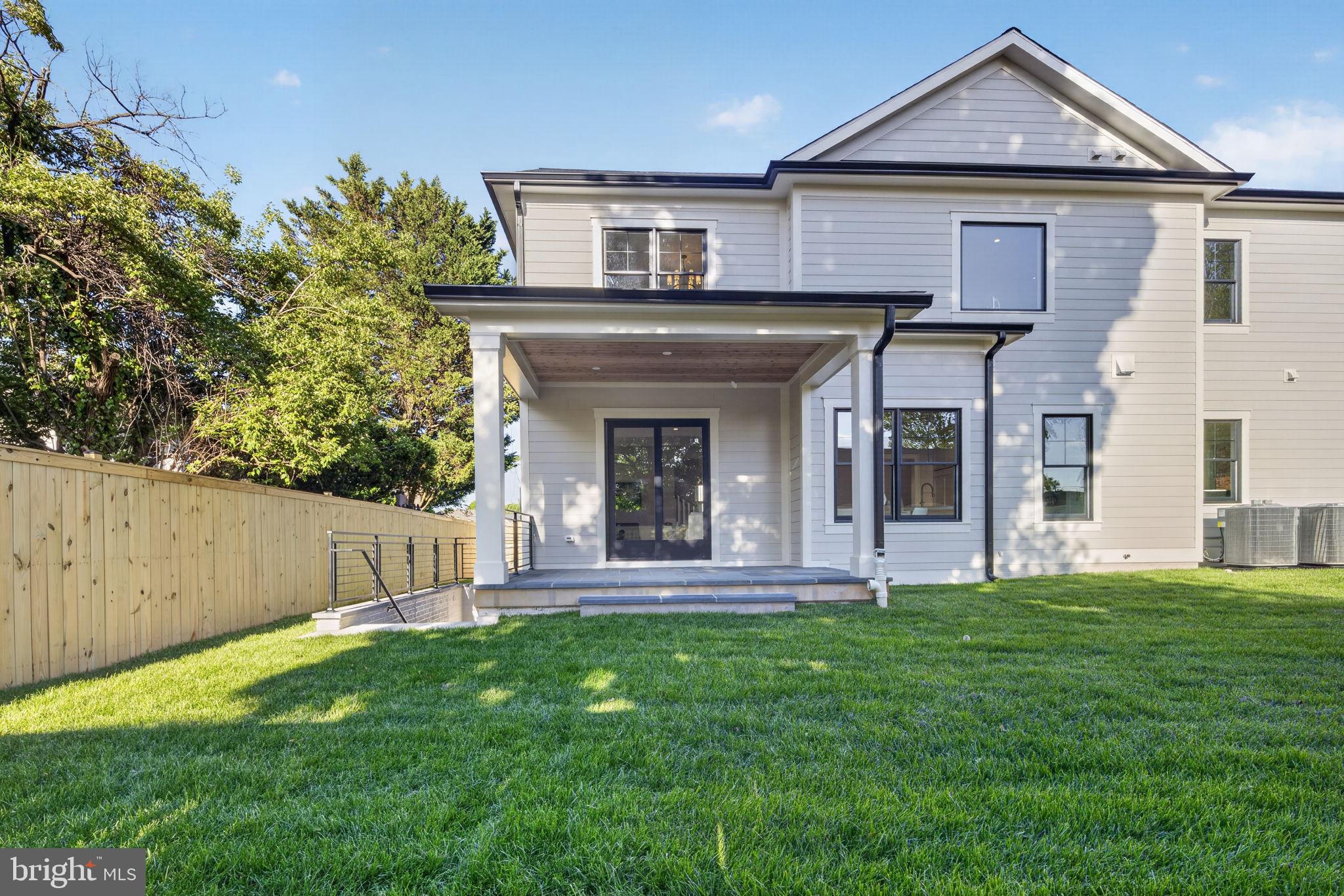 BRADMOOR - Residential