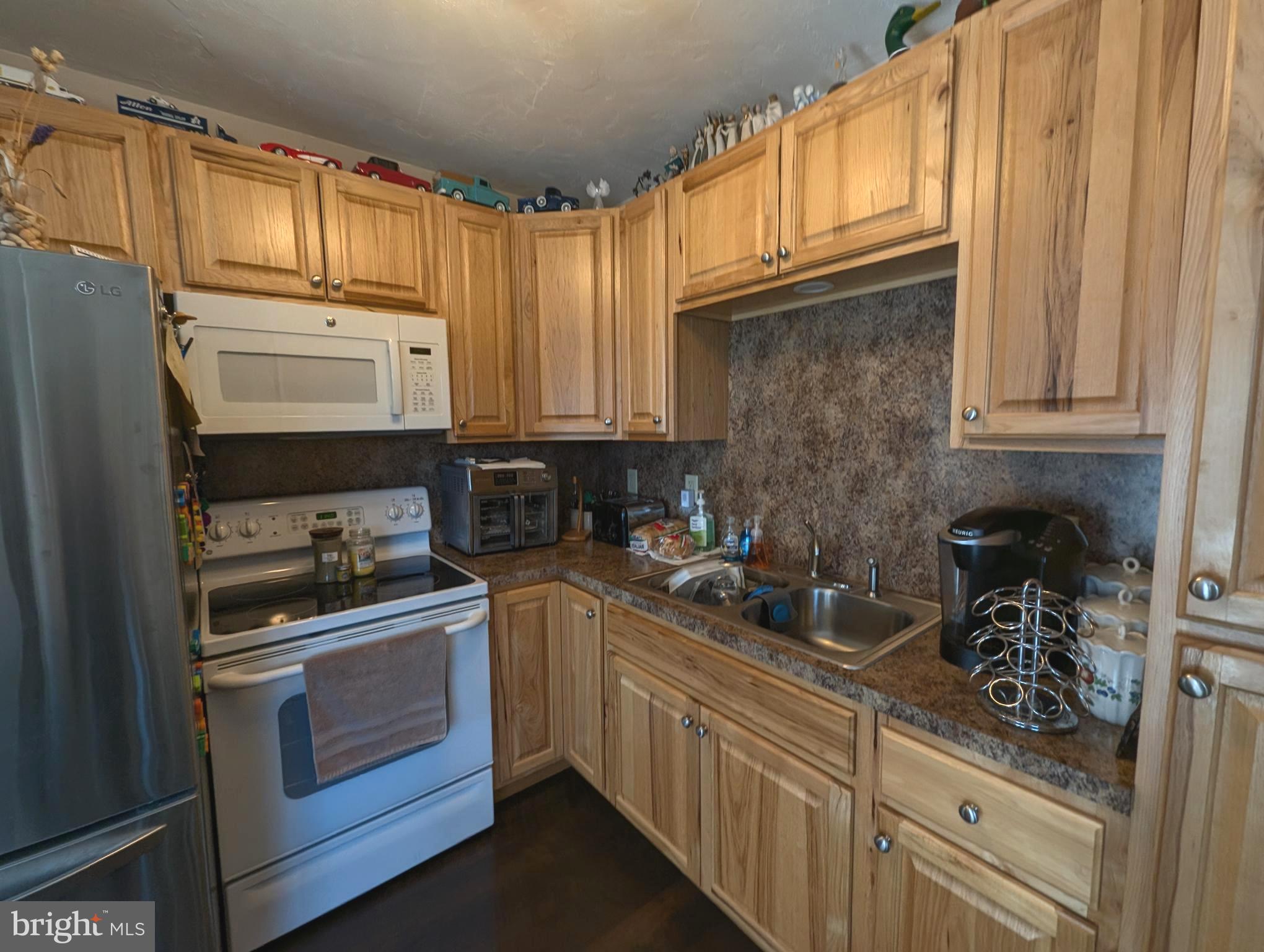 CUMBERALND TOWNSHIP - Residential