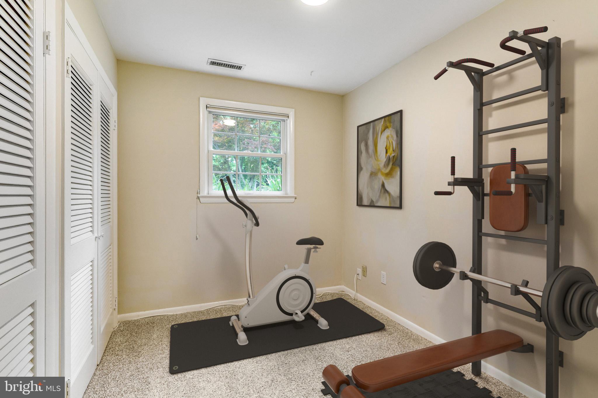 WESTBRIAR COUNTRY CLUB ESTATES - Residential Lease