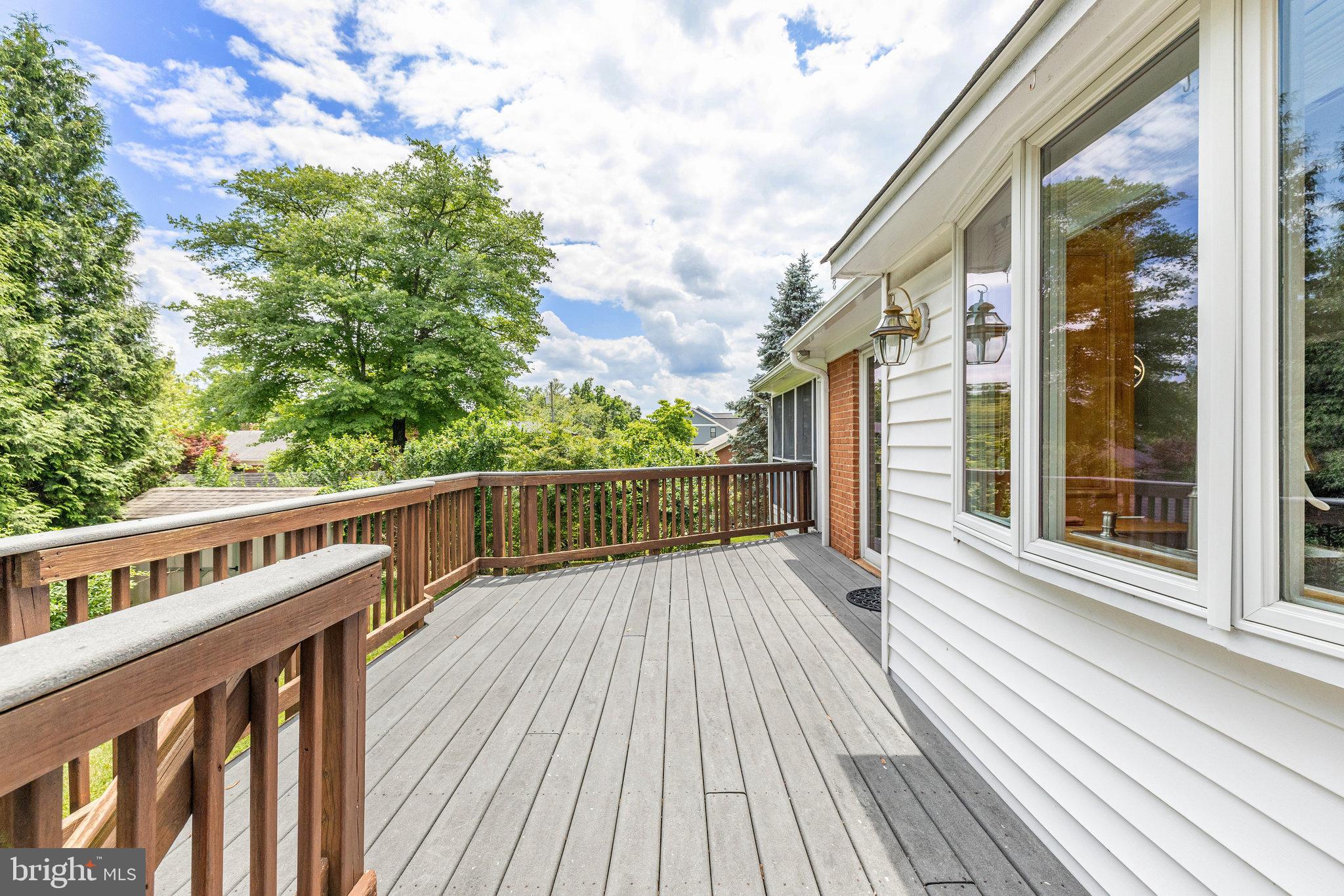 WESTBRIAR COUNTRY CLUB ESTATES - Residential Lease