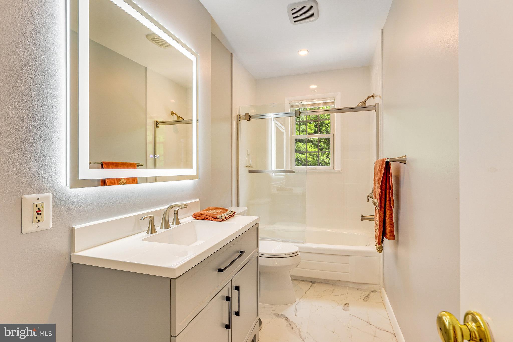 WESTBRIAR COUNTRY CLUB ESTATES - Residential Lease