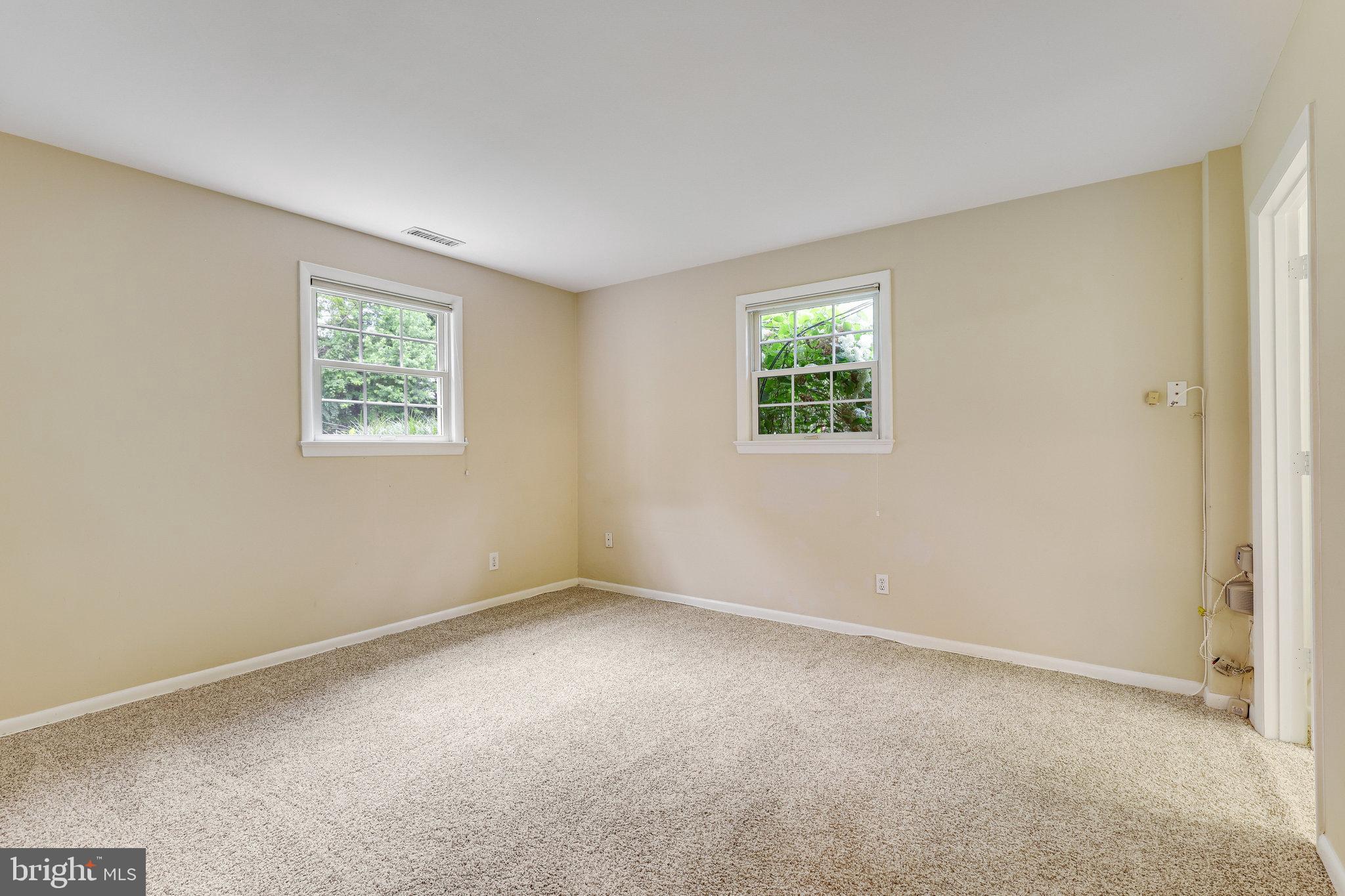 WESTBRIAR COUNTRY CLUB ESTATES - Residential Lease