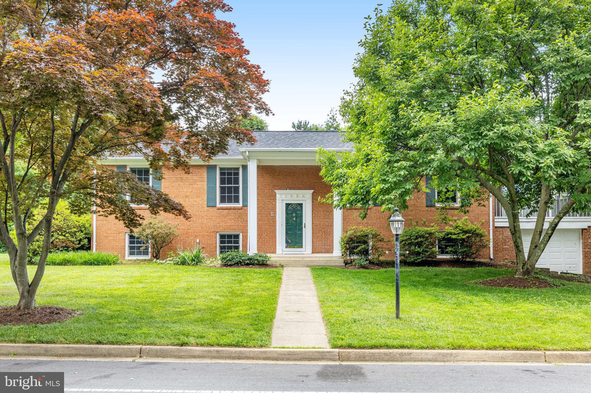 WESTBRIAR COUNTRY CLUB ESTATES - Residential Lease