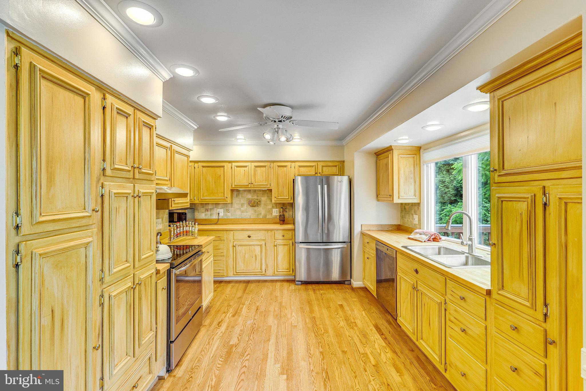 WESTBRIAR COUNTRY CLUB ESTATES - Residential Lease