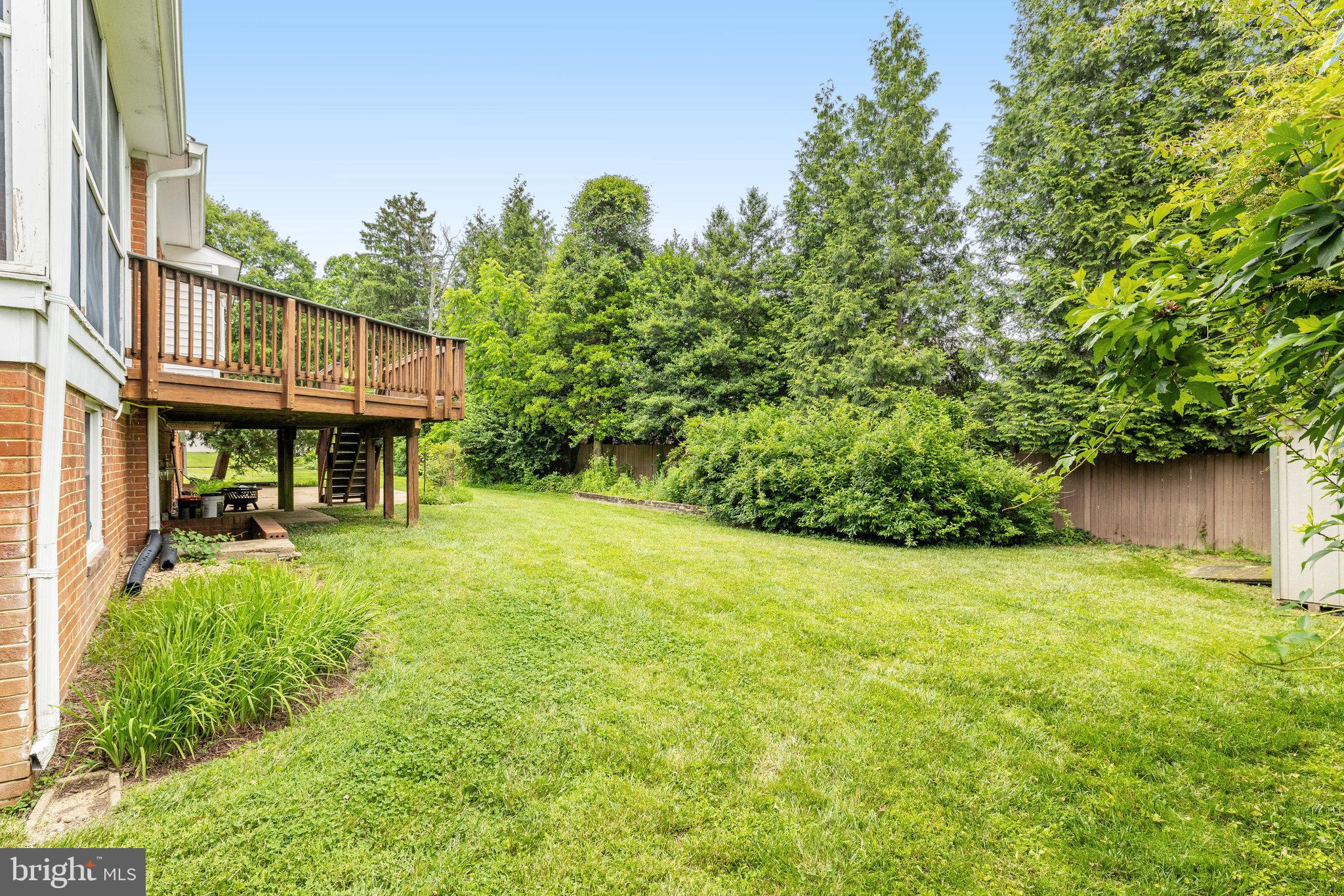 WESTBRIAR COUNTRY CLUB ESTATES - Residential Lease