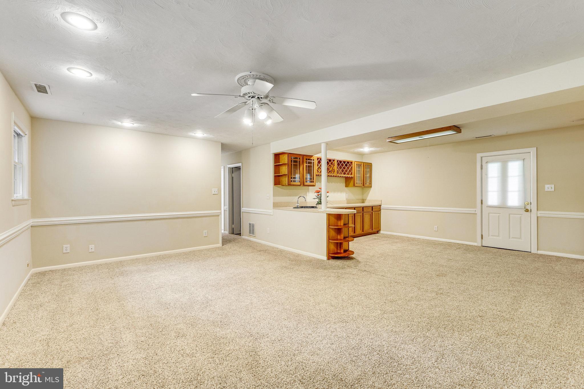 WESTBRIAR COUNTRY CLUB ESTATES - Residential Lease