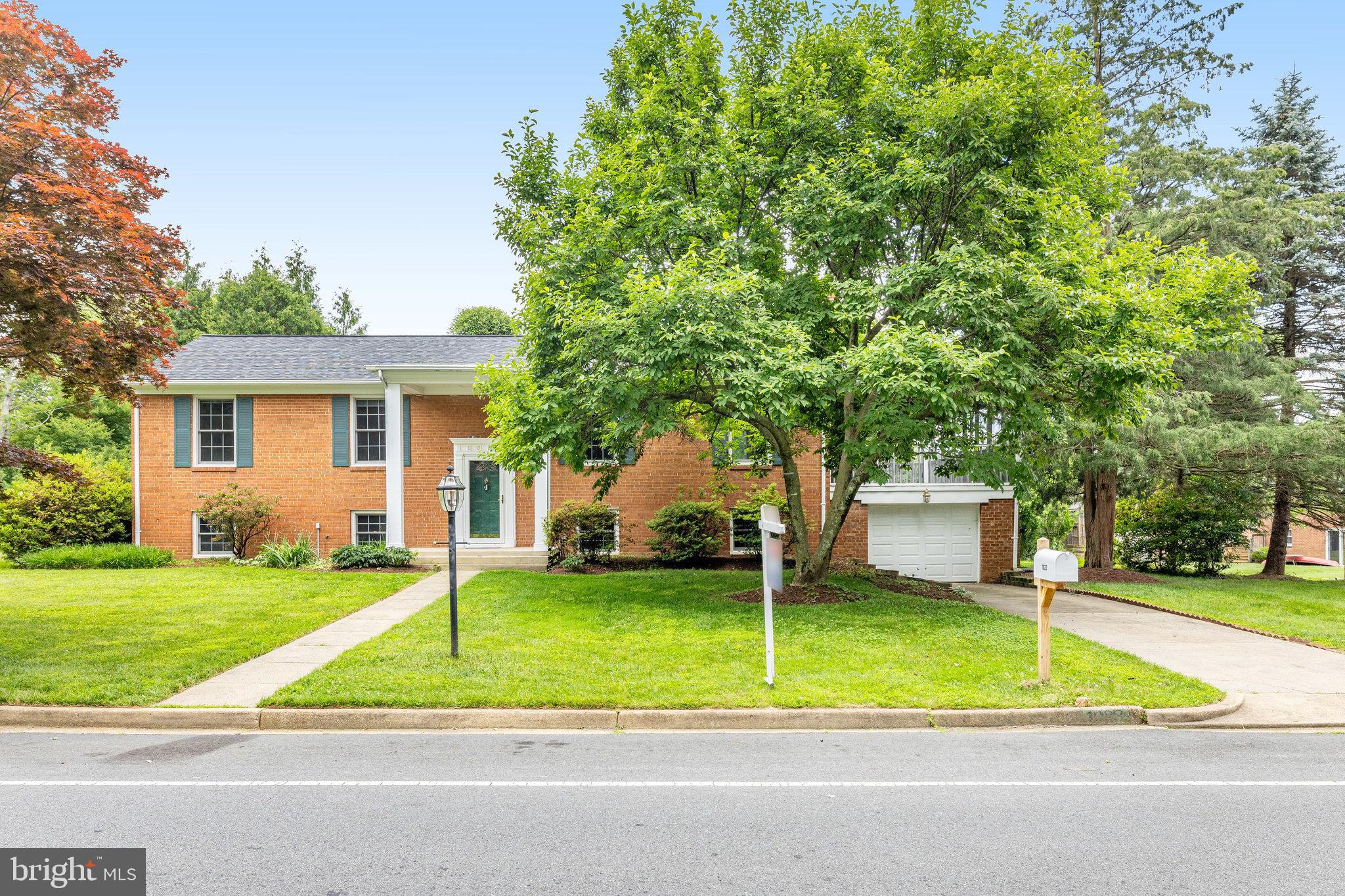 WESTBRIAR COUNTRY CLUB ESTATES - Residential Lease