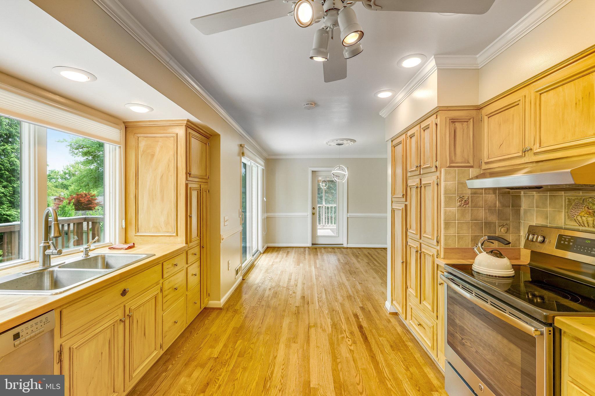 WESTBRIAR COUNTRY CLUB ESTATES - Residential Lease