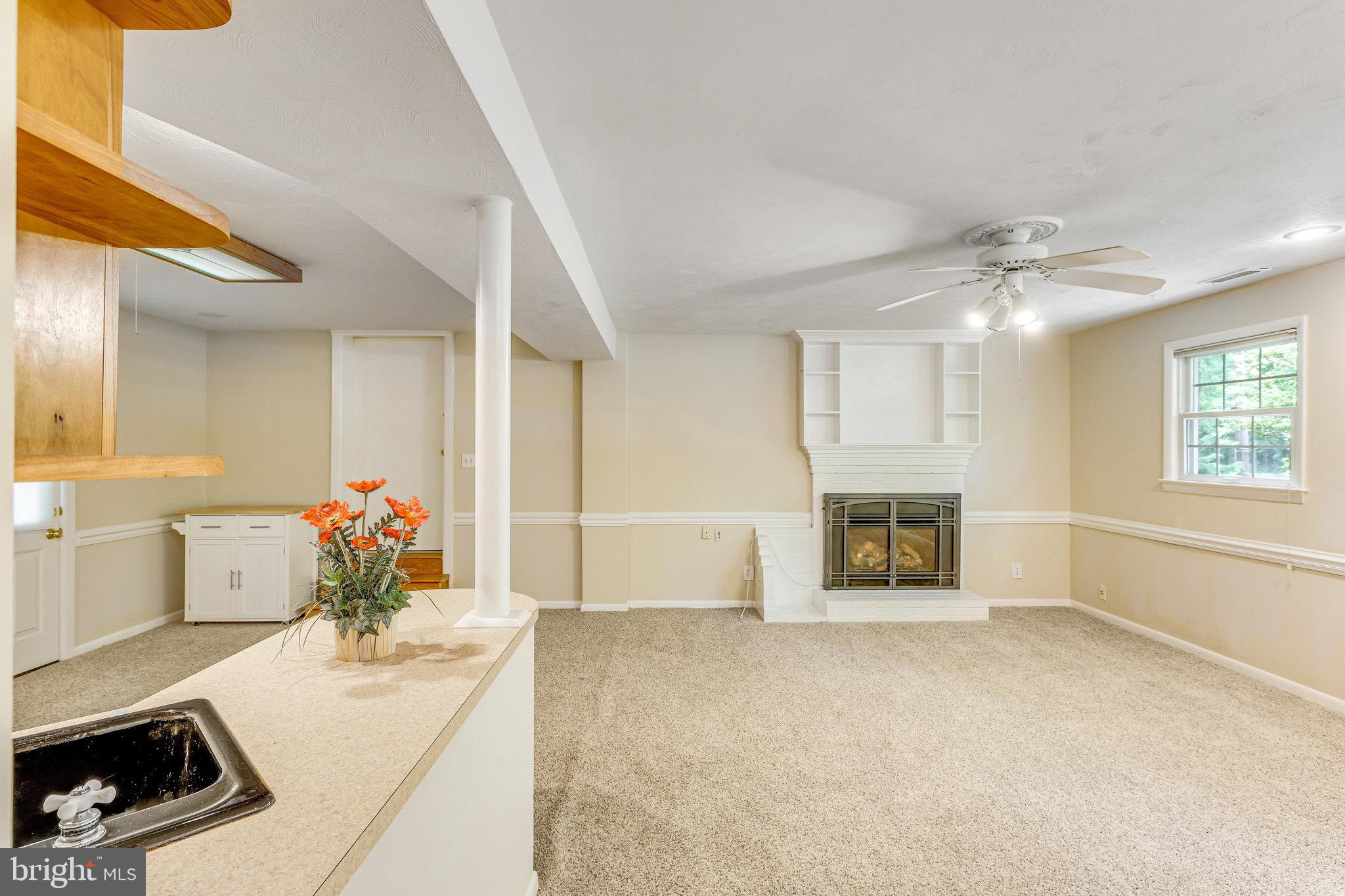 WESTBRIAR COUNTRY CLUB ESTATES - Residential Lease