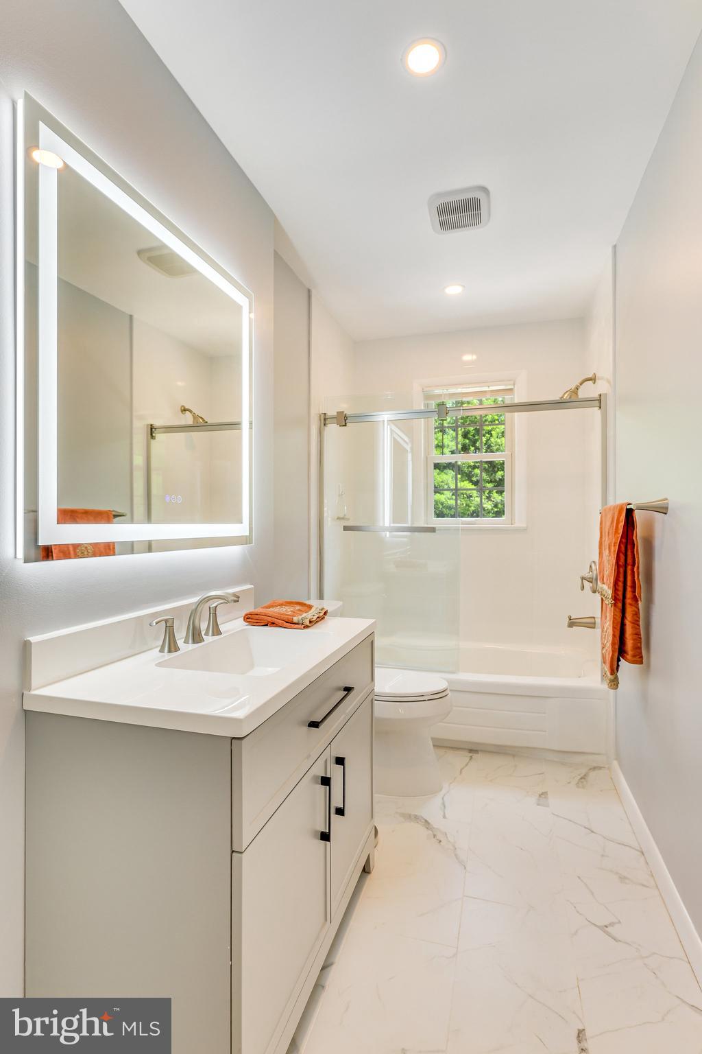 WESTBRIAR COUNTRY CLUB ESTATES - Residential Lease