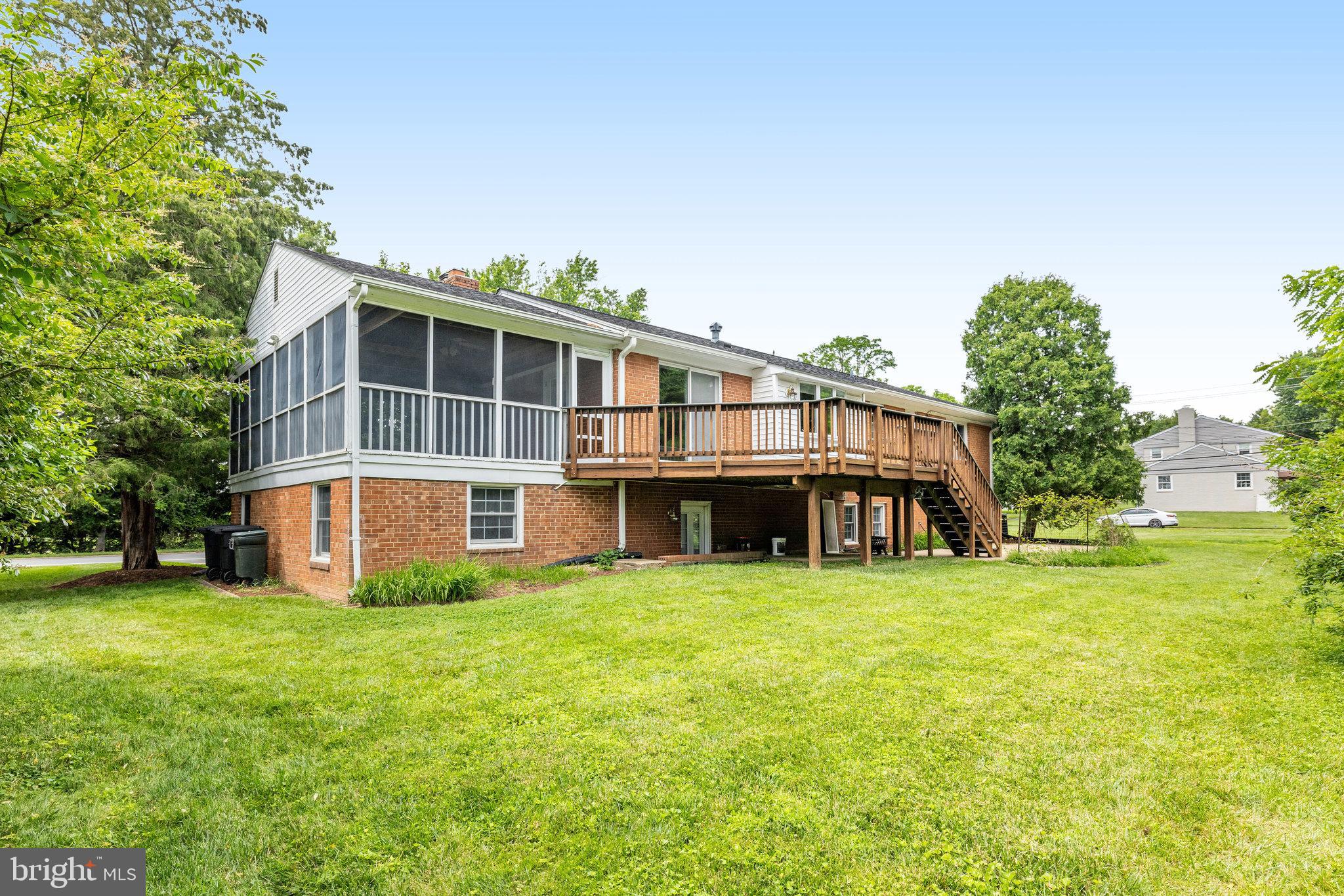 WESTBRIAR COUNTRY CLUB ESTATES - Residential Lease