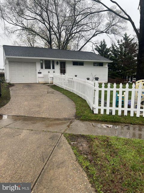 3 LAKECREST CIRCLE GREENBELT MD 20770