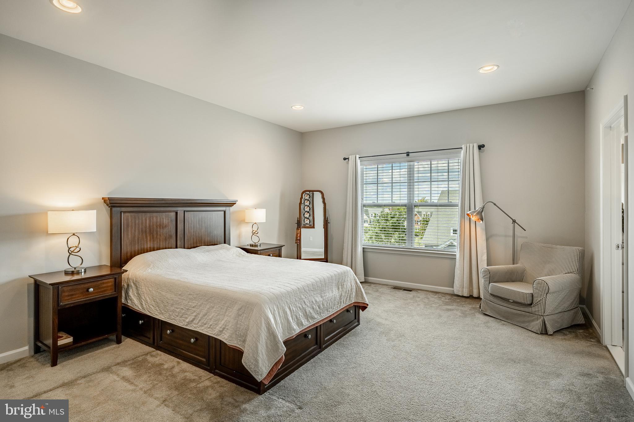 SPRING OAK - Residential