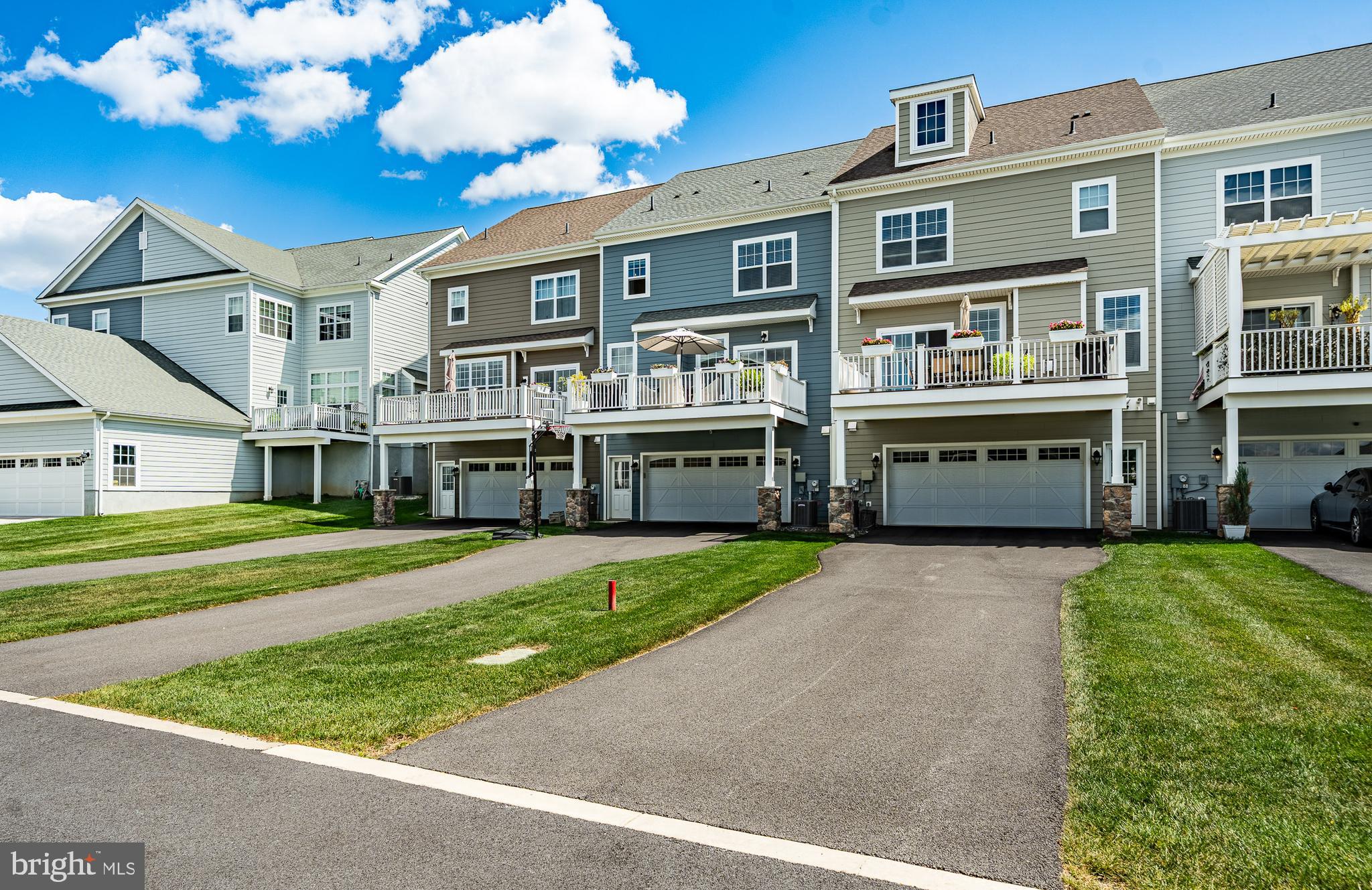 SPRING OAK - Residential