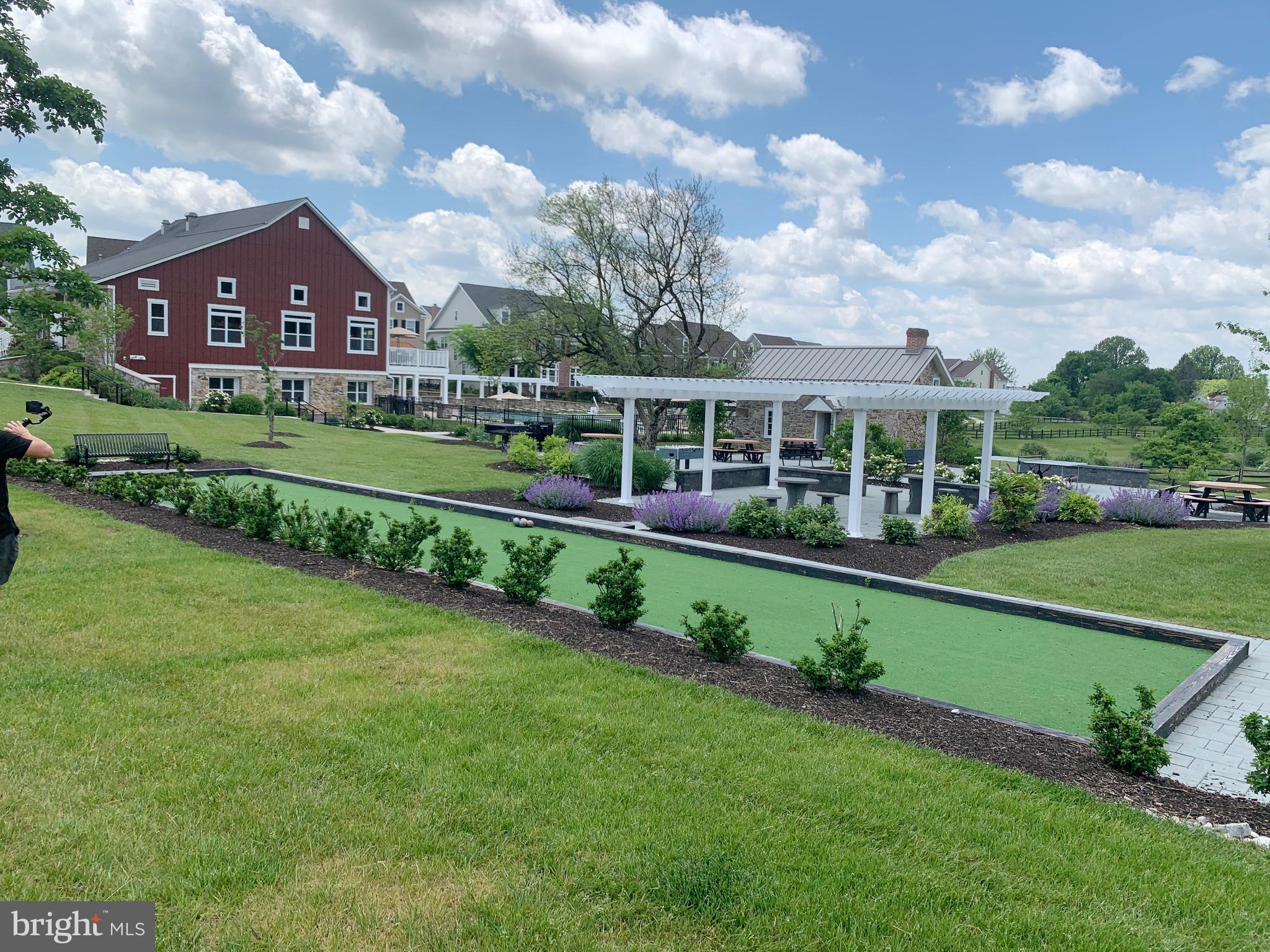 SPRING OAK - Residential