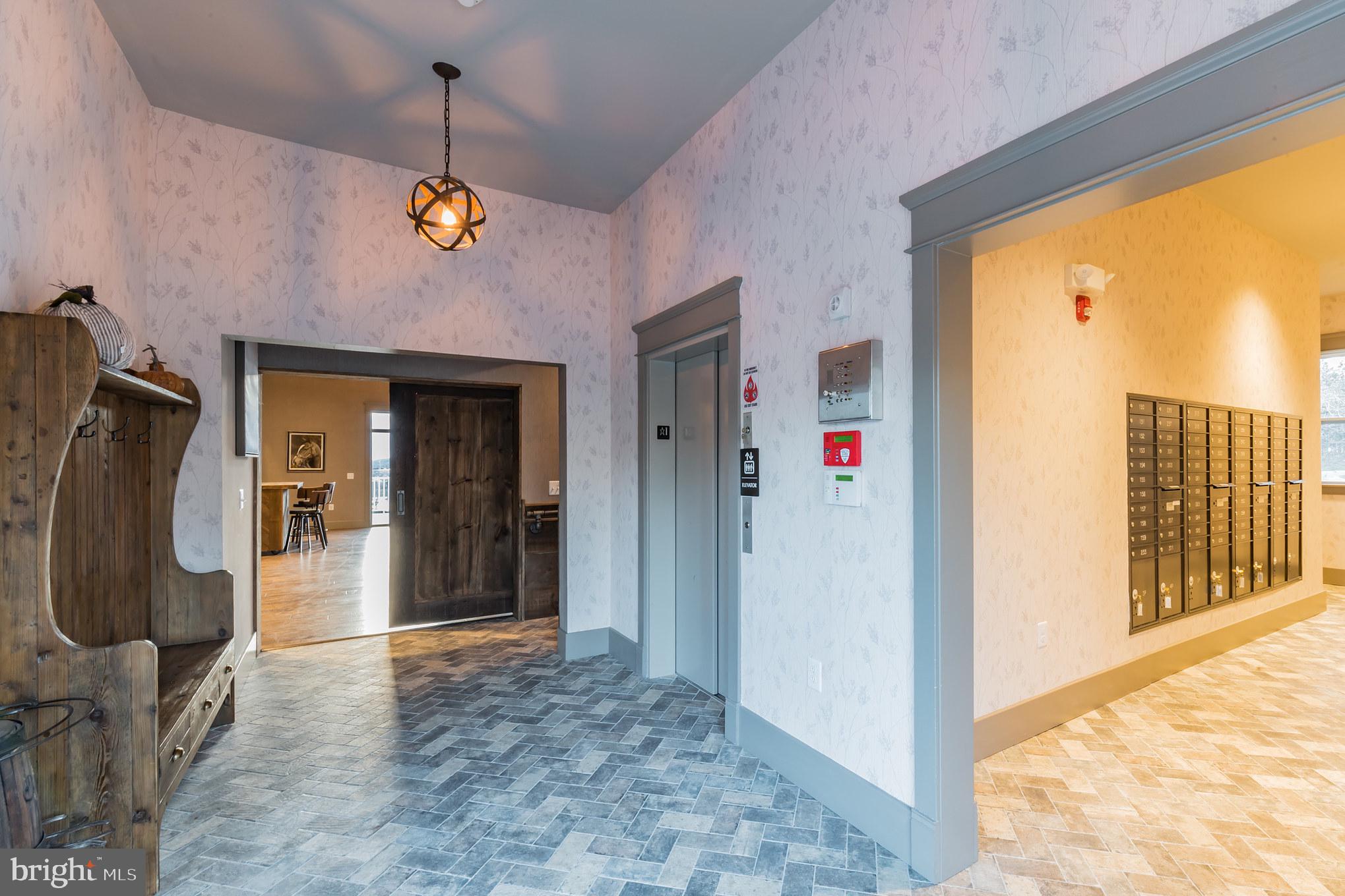 SPRING OAK - Residential