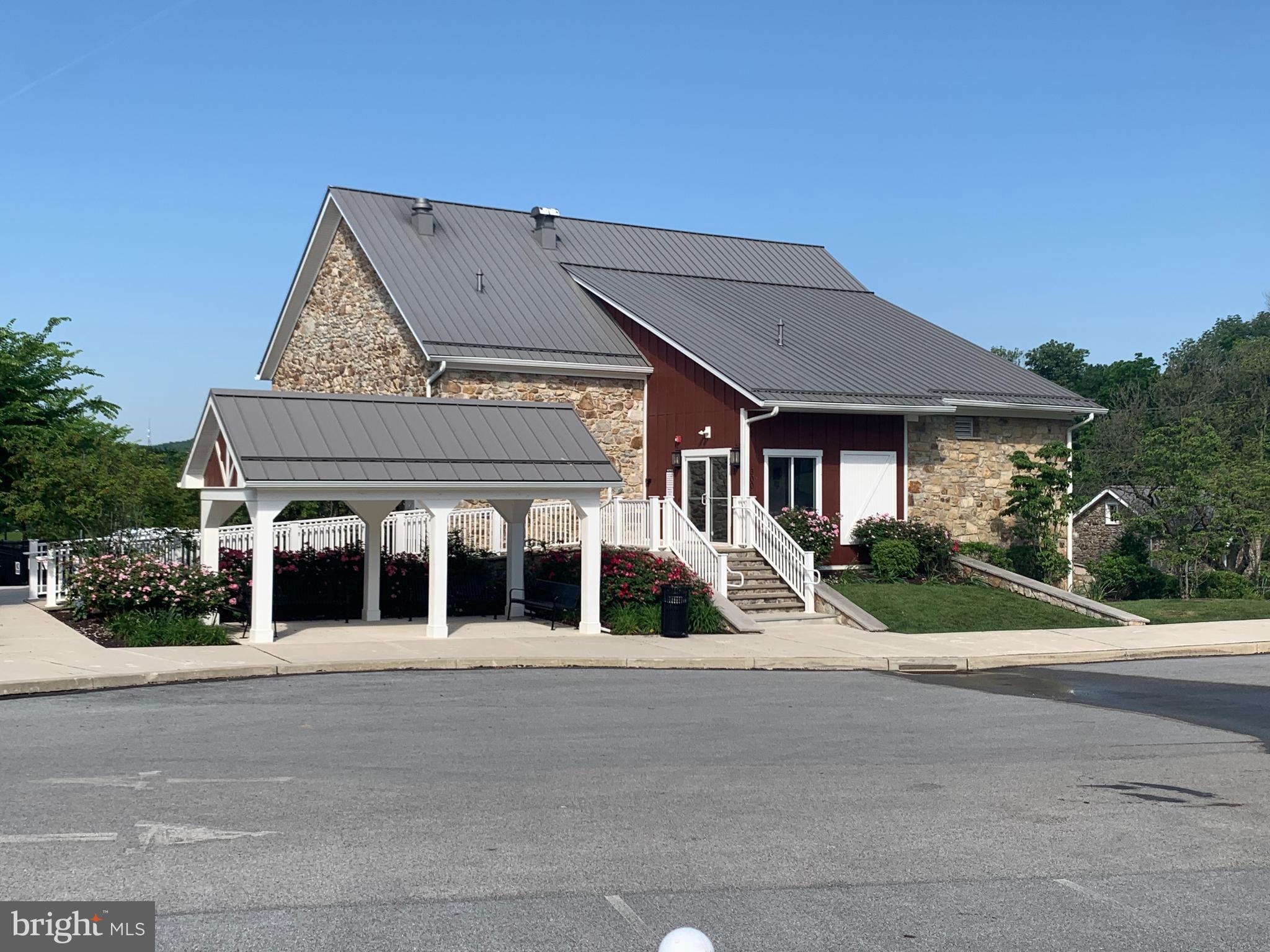 SPRING OAK - Residential