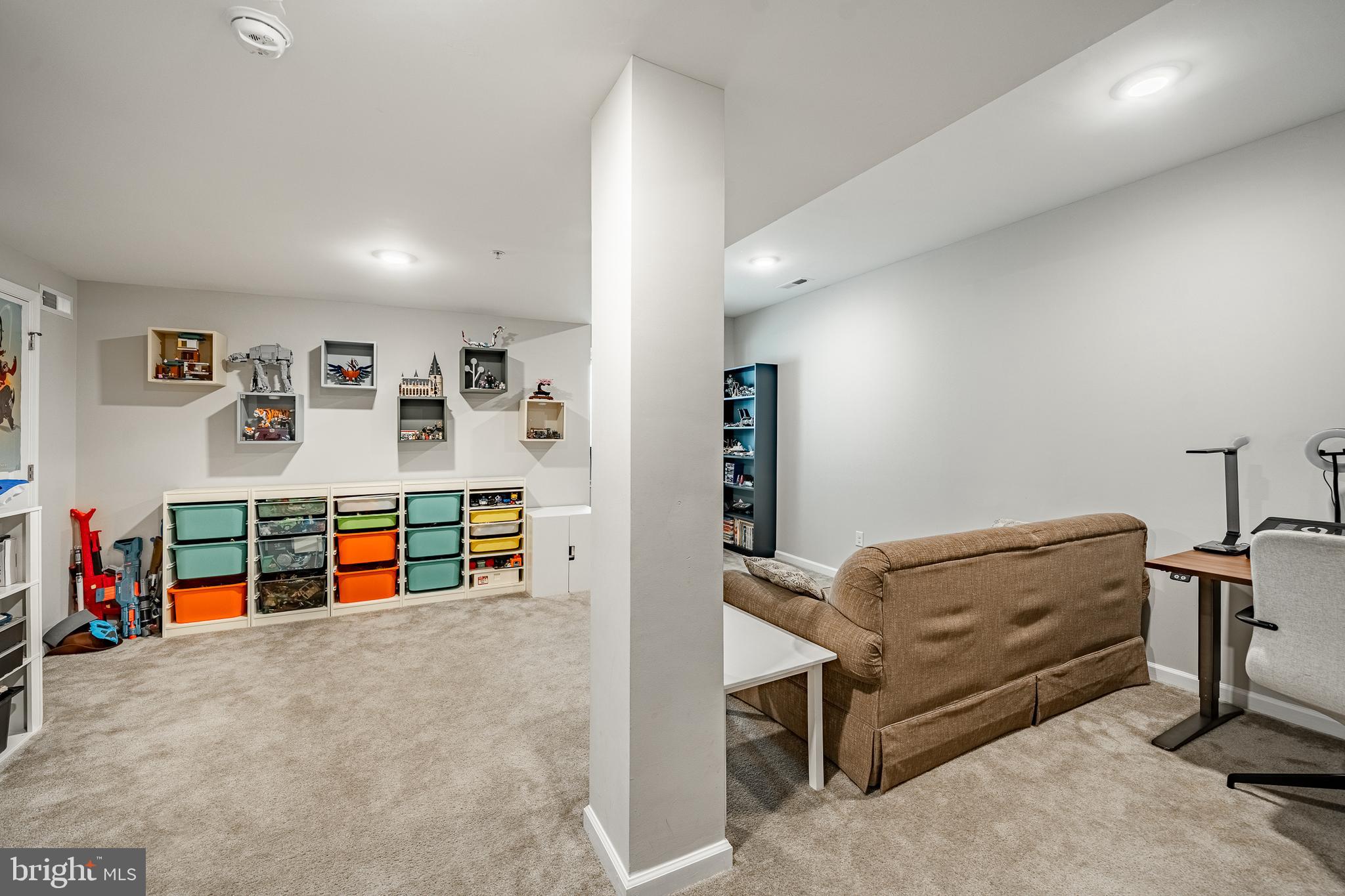 SPRING OAK - Residential