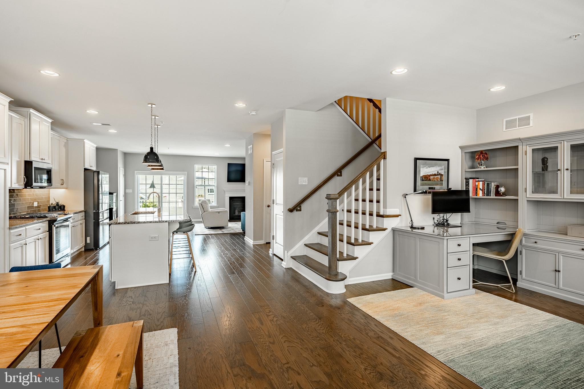 SPRING OAK - Residential