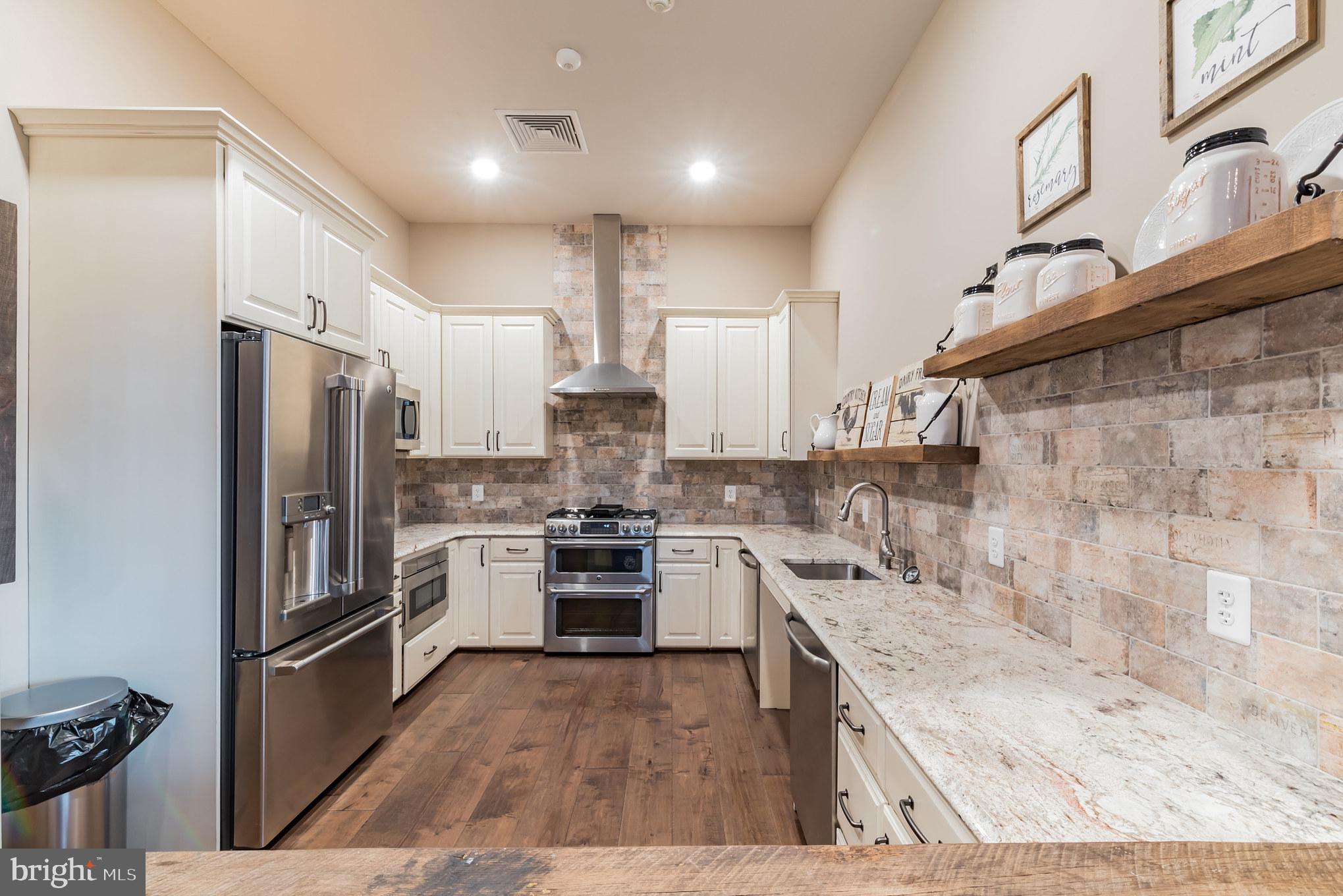 SPRING OAK - Residential