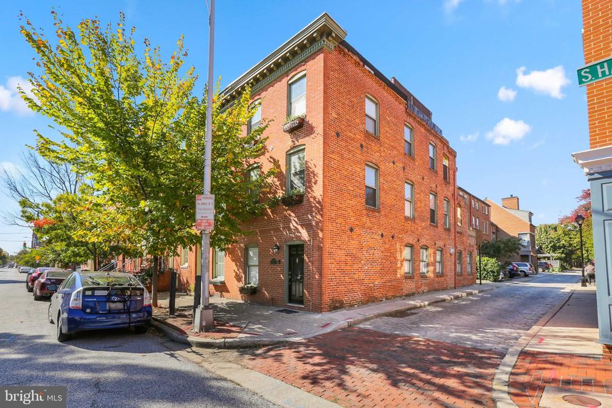 PREMIER LOCATION INSIDE ONE OF BALTIMORE'S MOST ENCHANTING NEIGHBORHOODS. COME TAKE ADVANTAGE OF THE VIEWS OF THE PARK FROM THIS HOME ON ALL THREE ABOVE GRADE LEVELS AND THE ROOF DECK! LARGE OWNER SUITE HAS AN INCREDIBLE BATH AND SEPARATE SHOWER! SECOND FLOOR CURRENTLY STAGED AS ONE BEDROOM WITH FULL BATH AND WITH DEN BUT IS EASILY CONVERTED (BACK) TO A 3RD BEDROOM LAYOUT. GOURMET KITCHEN WITH STATE OF THE ART APPLIANCES ALLOWS FOR PERFECT ENTERTAINING WITH DINING BAR LEADING TO SEPARATE SPACIOUS DINING AREA. GIANT LIVING ROOM WITH FIREPLACE! COME SEE TODAY AND MAKE THIS ADDRESS HOME!  PROFESSIONALLY MANAGED!