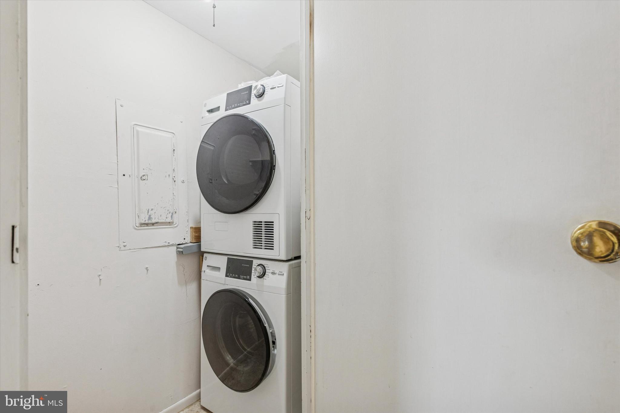 PLYMOUTH HILLS - Residential